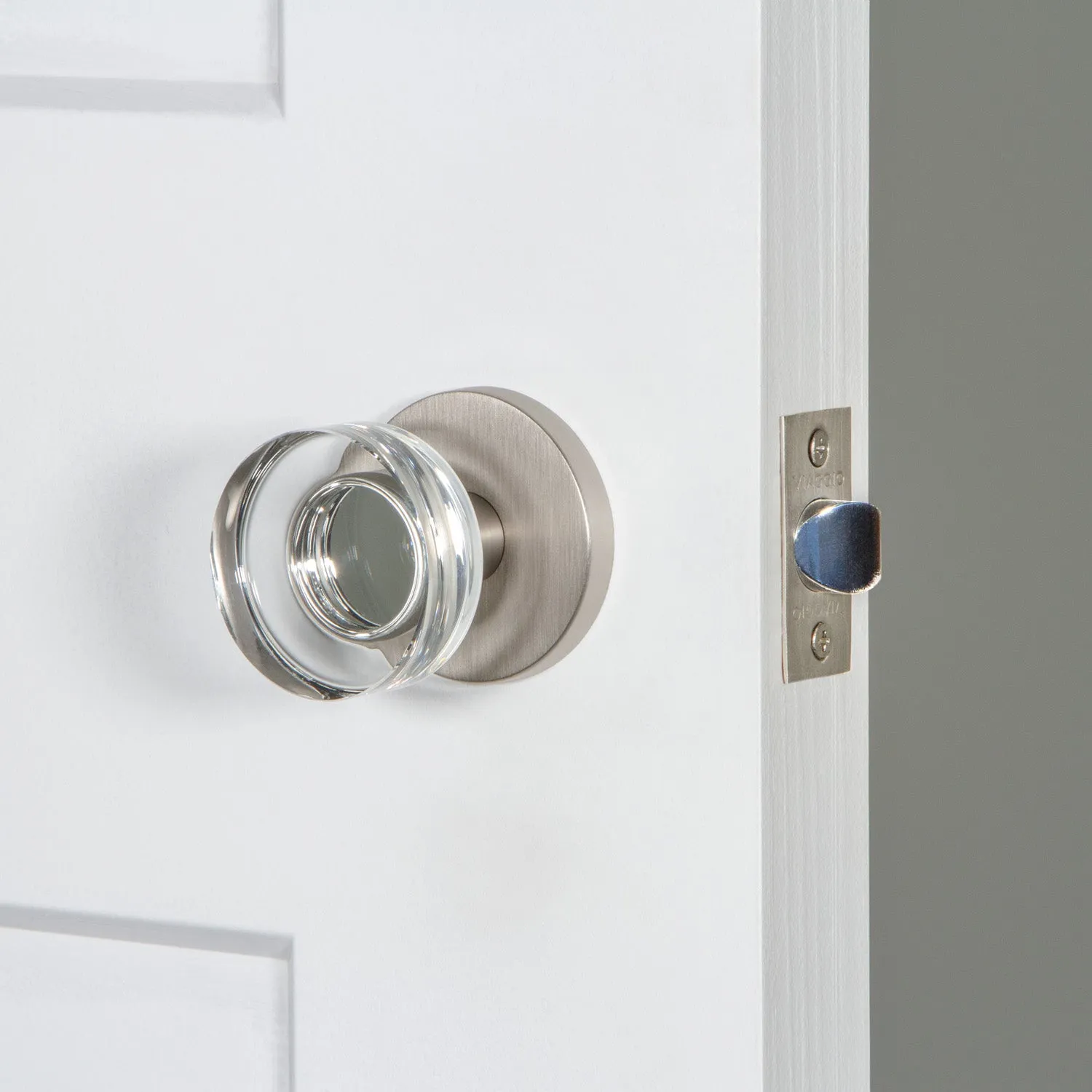 Circolo Rosette with Circolo Crystal Knob in Satin Nickel