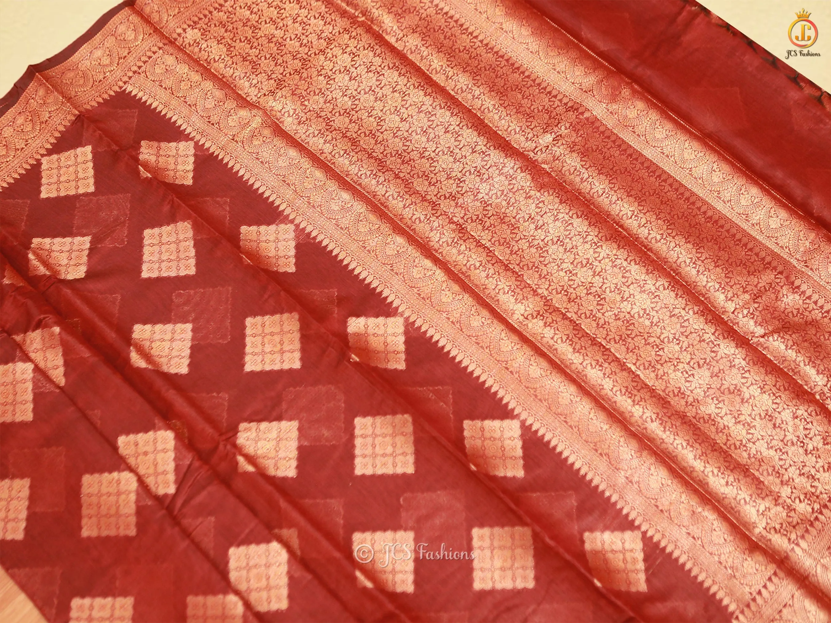 Elegant Soft Silk Cotton Saree With Brocade Blouse