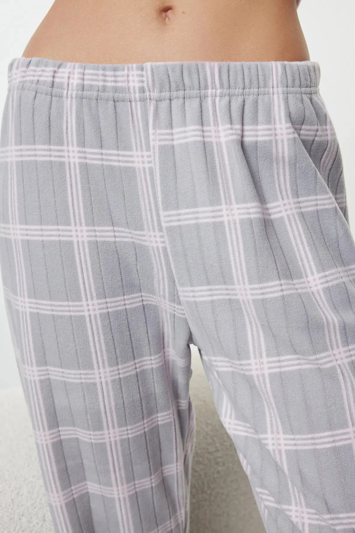 Powder Plaid Slogan and Heart Polar Winter Knitted Pajama Set