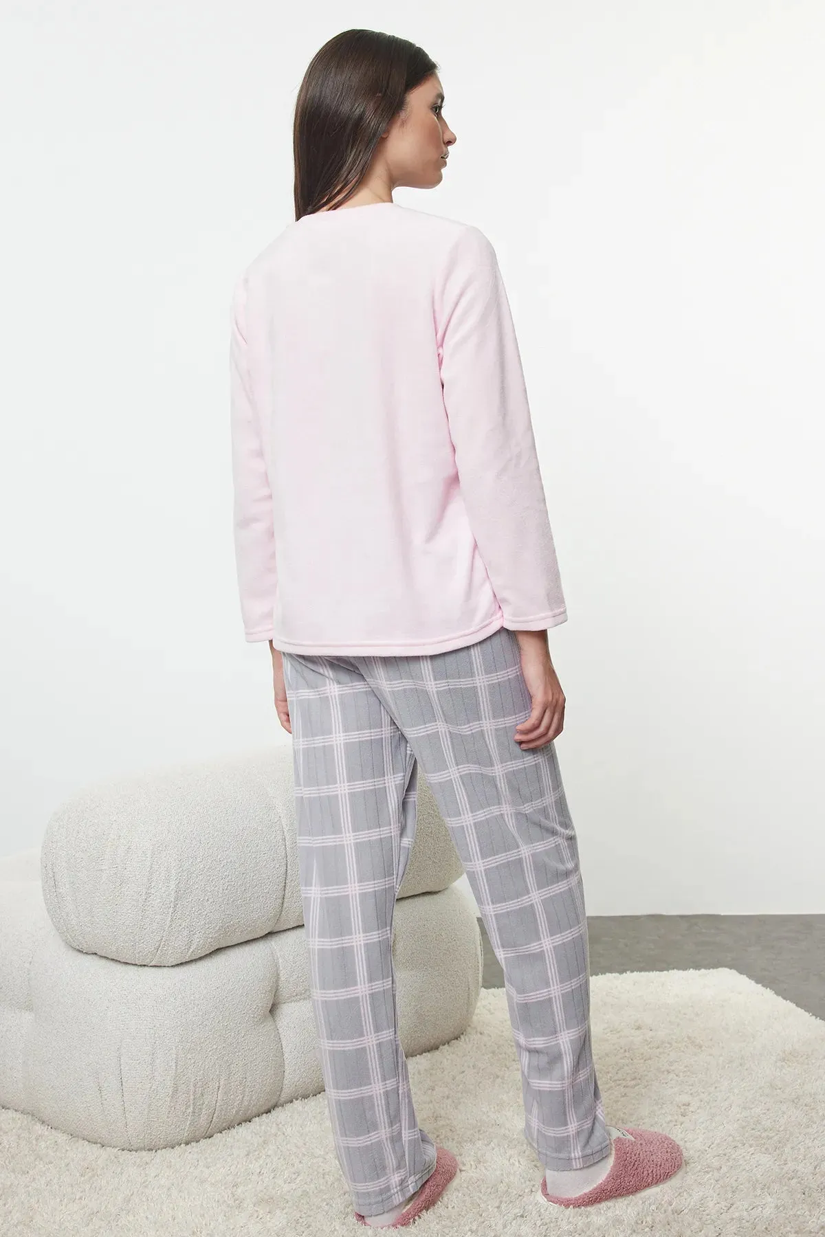 Powder Plaid Slogan and Heart Polar Winter Knitted Pajama Set