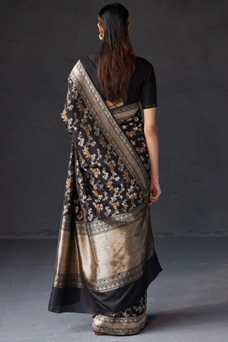 Vivacious Black Soft Silk Saree With Gratifying Blouse Piece